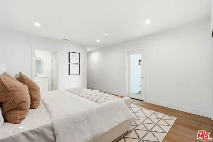 12455 Milbank Street, Studio City, California 91604