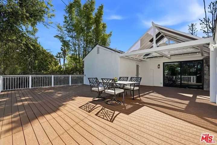 12455 Milbank Street, Studio City, California 91604