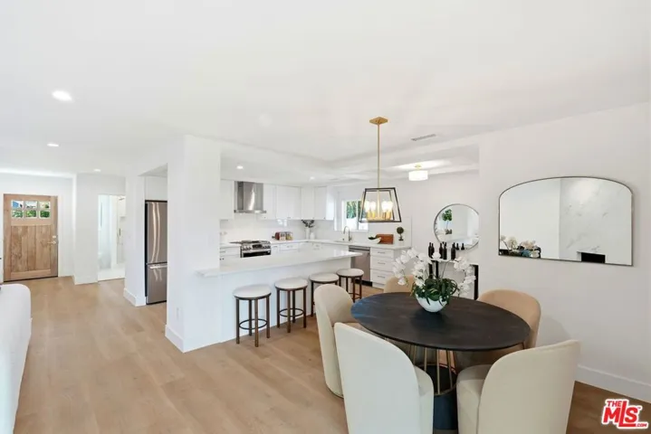 12455 Milbank Street, Studio City, California 91604