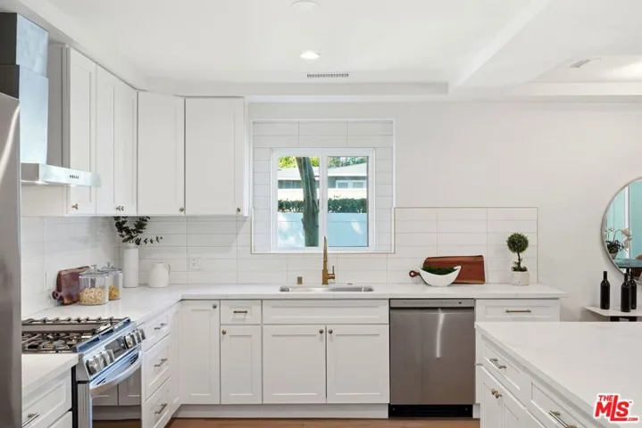 12455 Milbank Street, Studio City, California 91604