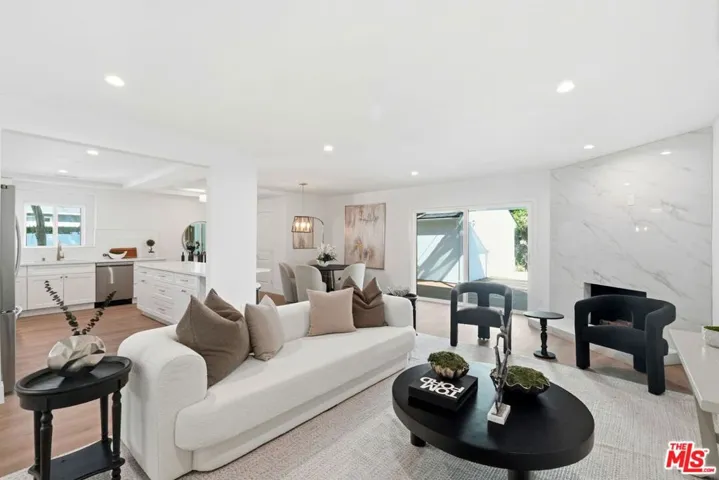 12455 Milbank Street, Studio City, California 91604