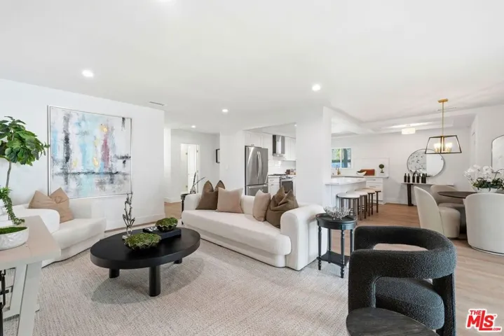 12455 Milbank Street, Studio City, California 91604