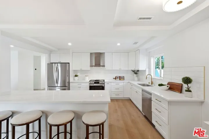 12455 Milbank Street, Studio City, California 91604