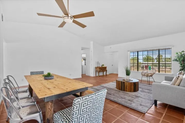 09-4374 Linda Lee Dr-11