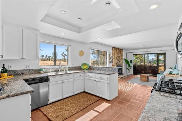 14-4374 Linda Lee Dr-21