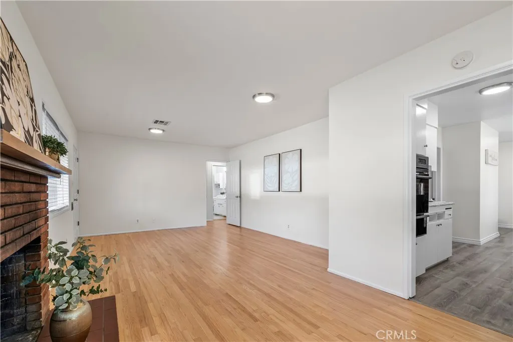  Front Family Room