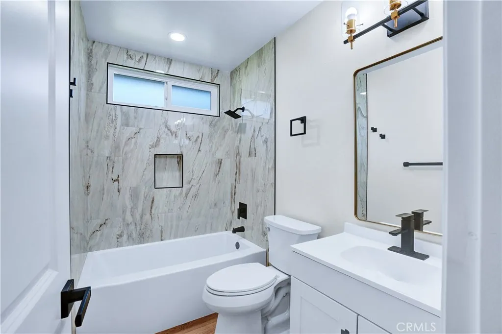 2nd Bathroom