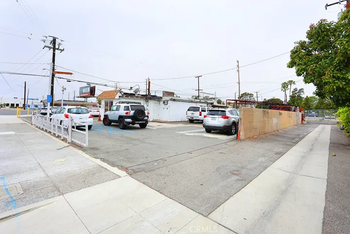 8041 Bolsa, Westminster, California 92683