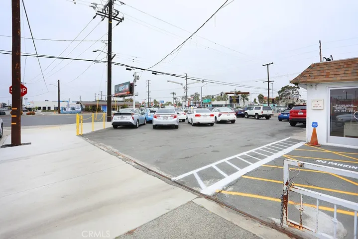 8041 Bolsa, Westminster, California 92683