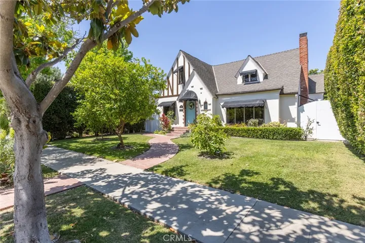3639 Falcon Avenue, Long Beach, California 90807