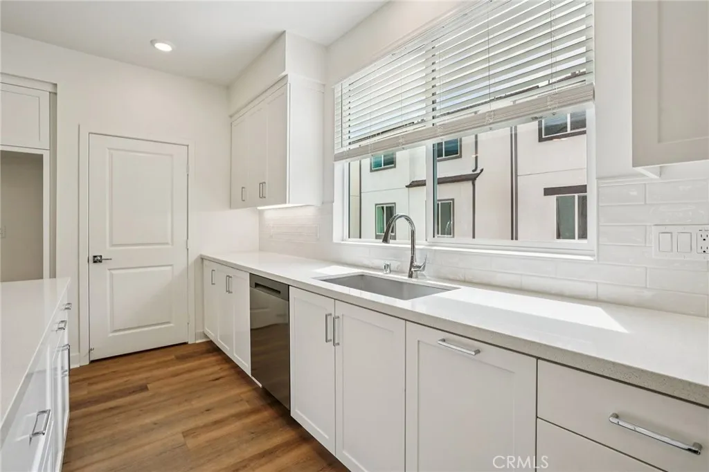 Spacious kitchen