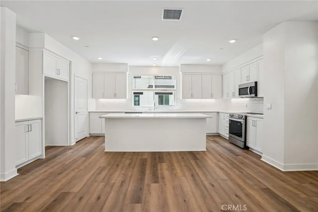 Spacious kitchen