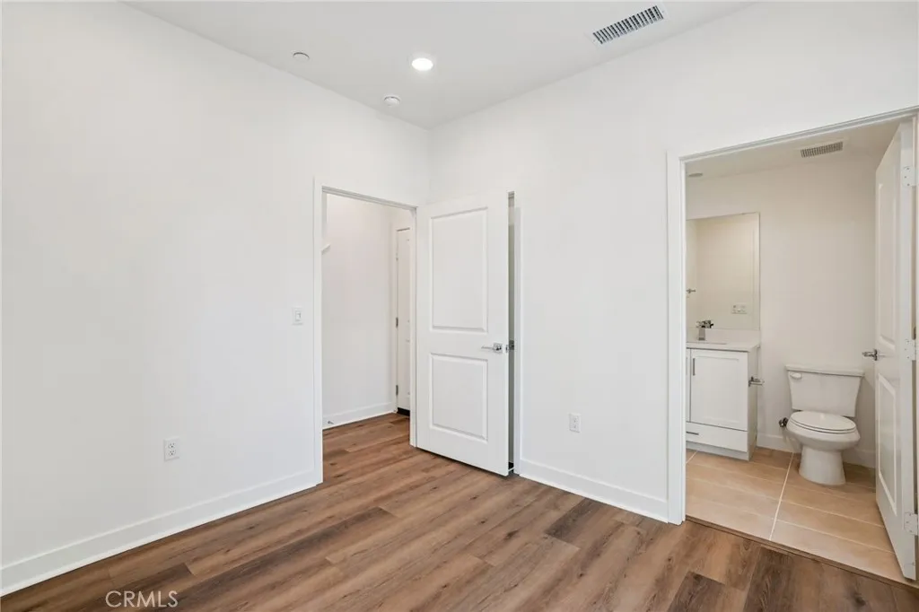 Junior primary suite