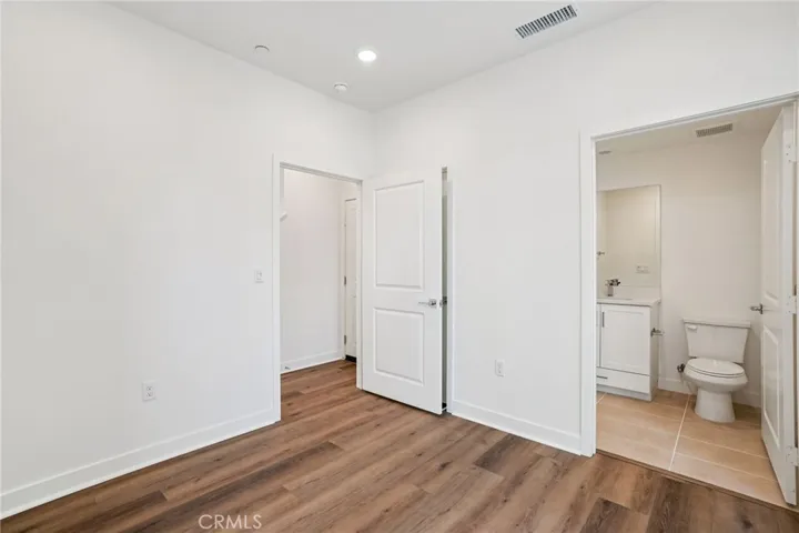 Junior primary suite