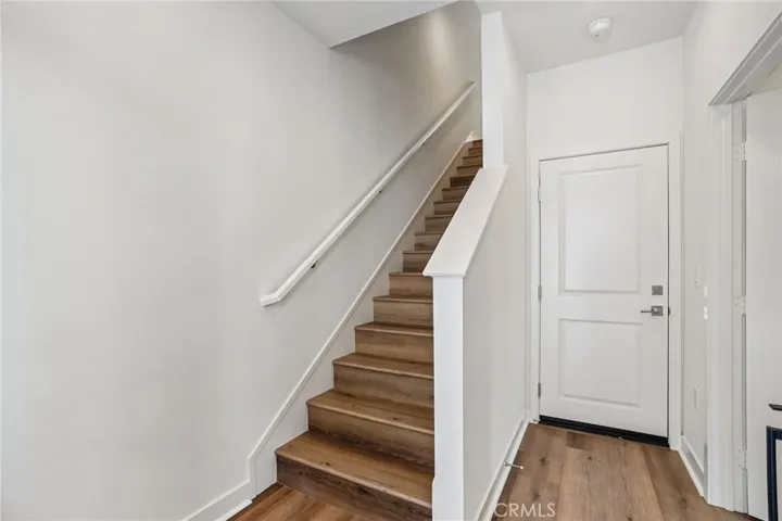 Entry with upgraded LVP