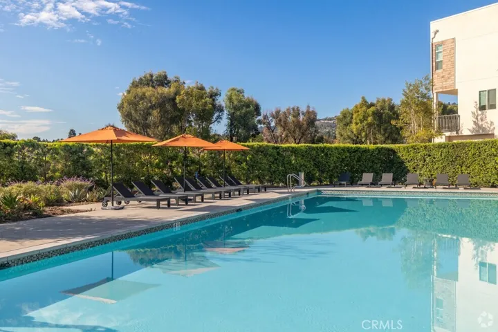 Common area pool