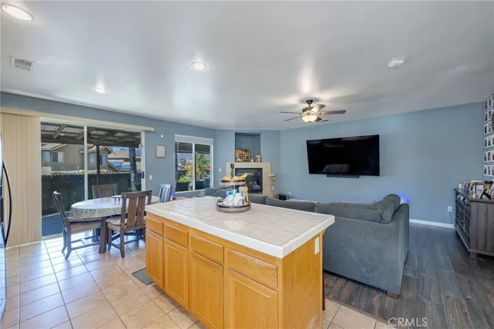 293 Captains Court, San Jacinto, California 92583