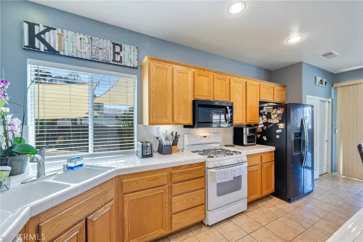 293 Captains Court, San Jacinto, California 92583