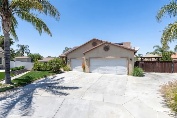 293 Captains Court, San Jacinto, California 92583