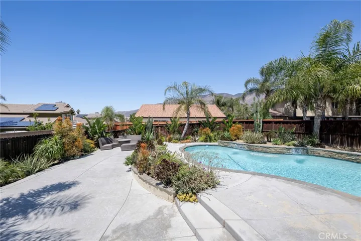 293 Captains Court, San Jacinto, California 92583