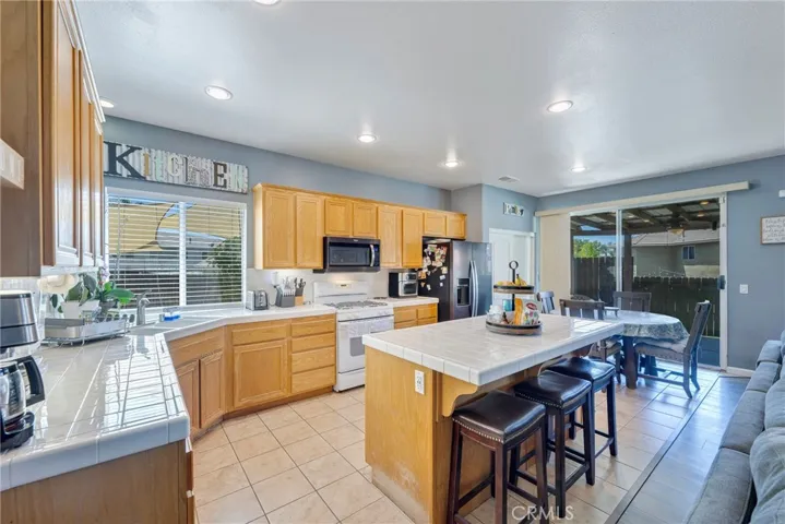 293 Captains Court, San Jacinto, California 92583