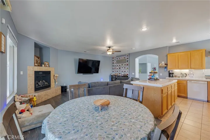 293 Captains Court, San Jacinto, California 92583