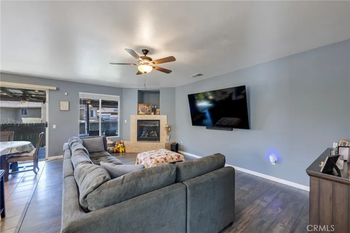 293 Captains Court, San Jacinto, California 92583