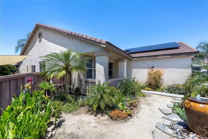 293 Captains Court, San Jacinto, California 92583