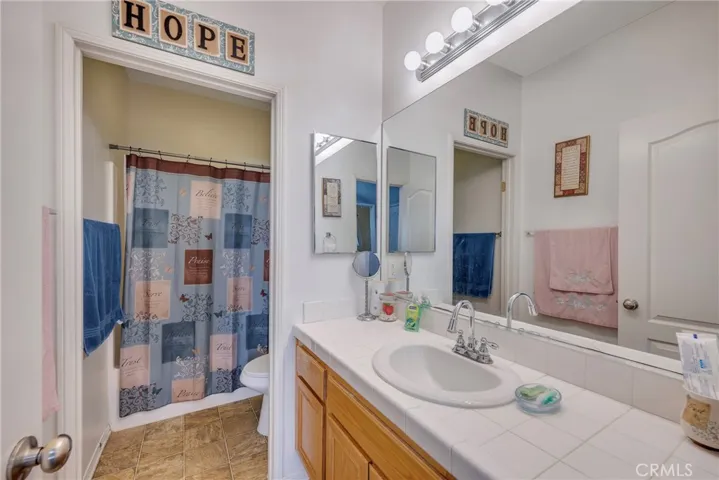 293 Captains Court, San Jacinto, California 92583