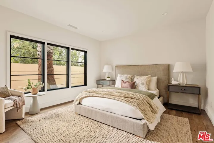 6500 W 5th Street, Los Angeles, California 90048