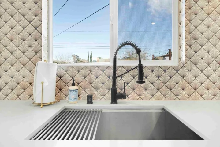 7137 Hanford Avenue, Yucca Valley, California 92284