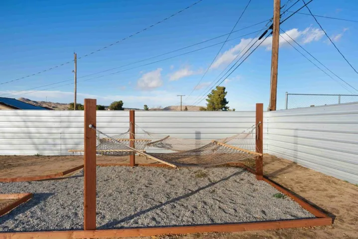 7137 Hanford Avenue, Yucca Valley, California 92284