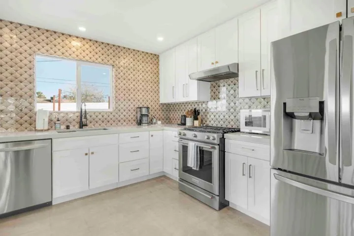 7137 Hanford Avenue, Yucca Valley, California 92284