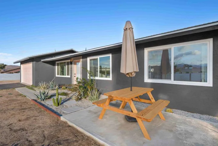 7137 Hanford Avenue, Yucca Valley, California 92284