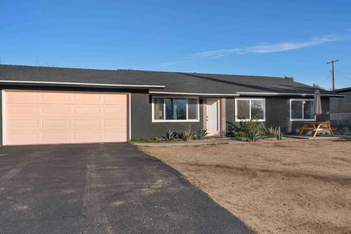 7137 Hanford Avenue, Yucca Valley, California 92284