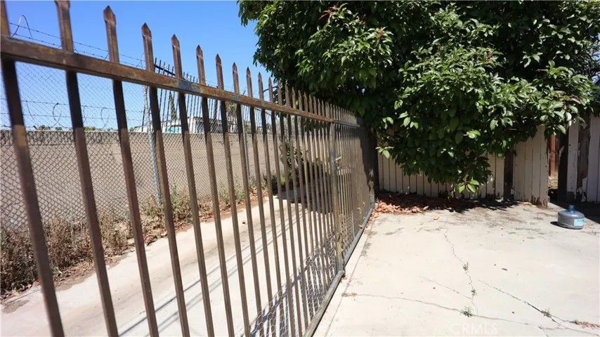 1125 E Salt Lake Street, Long Beach, California 90806