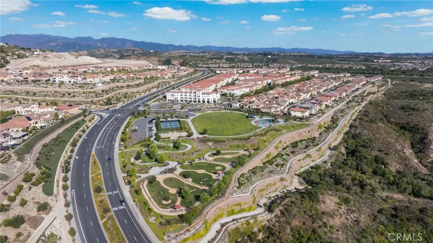 1132 Summit Oak, Lake Forest, California 92679