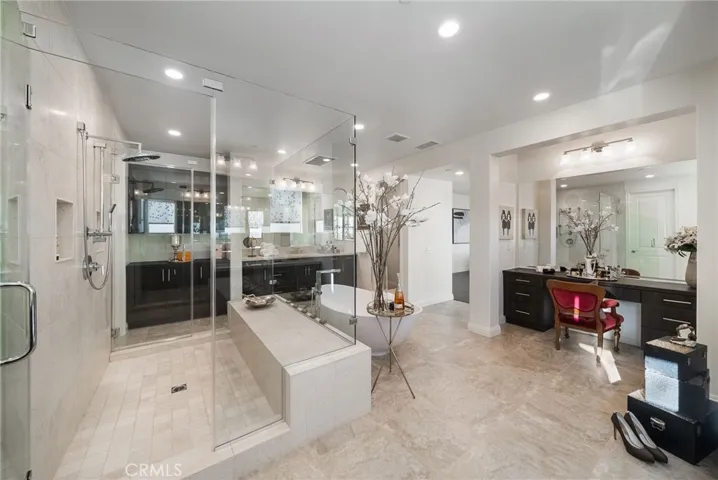 1132 Summit Oak, Lake Forest, California 92679