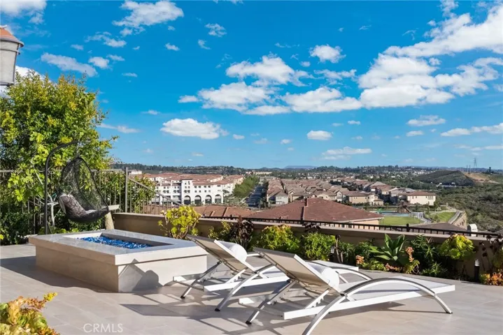 1132 Summit Oak, Lake Forest, California 92679