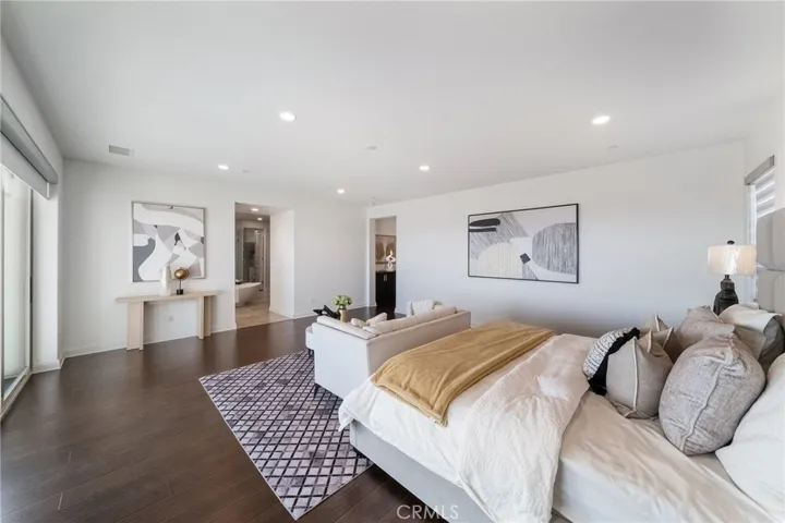 1132 Summit Oak, Lake Forest, California 92679