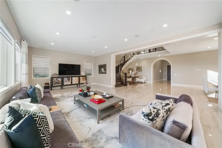 1132 Summit Oak, Lake Forest, California 92679