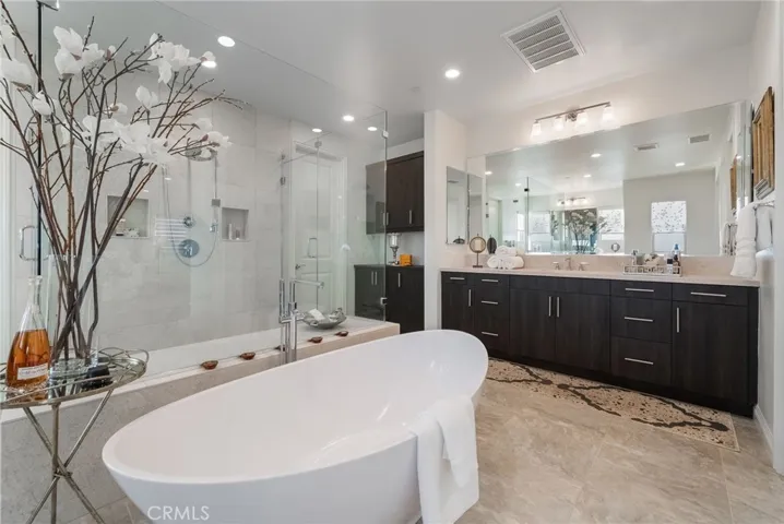 1132 Summit Oak, Lake Forest, California 92679