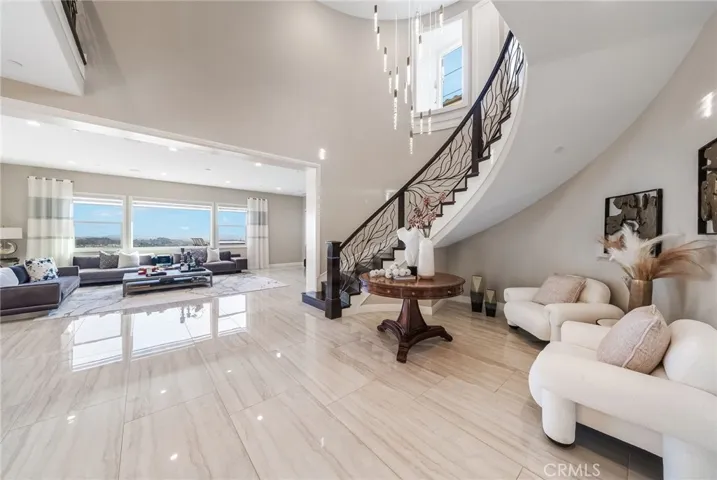 1132 Summit Oak, Lake Forest, California 92679