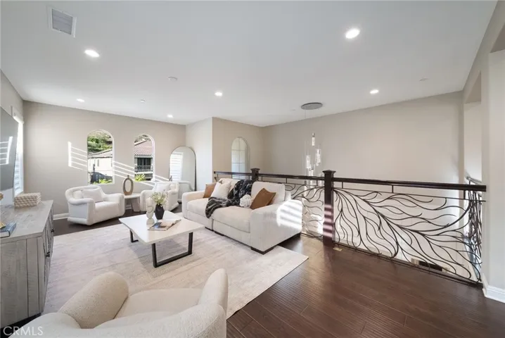 1132 Summit Oak, Lake Forest, California 92679