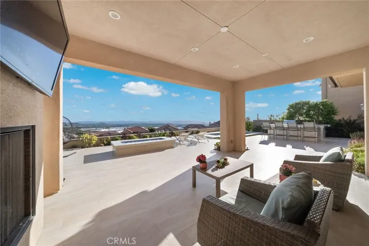 1132 Summit Oak, Lake Forest, California 92679