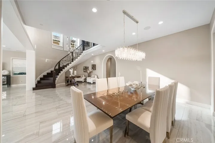 1132 Summit Oak, Lake Forest, California 92679