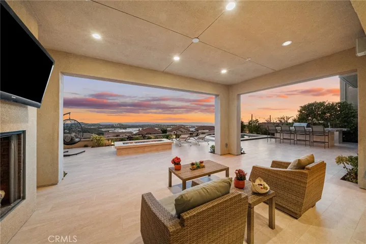 1132 Summit Oak, Lake Forest, California 92679