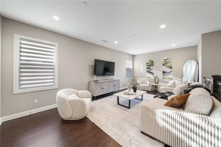 1132 Summit Oak, Lake Forest, California 92679