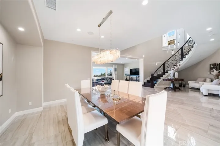 1132 Summit Oak, Lake Forest, California 92679