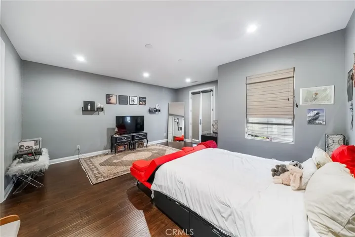 1132 Summit Oak, Lake Forest, California 92679
